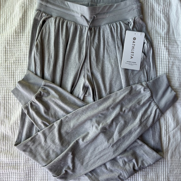 NWT Athleta Uptempo Jogger in Light Grey Small - Picture 2 of 5